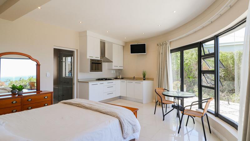 To Let 5 Bedroom Property for Rent in Pinnacle Point Golf Estate Western Cape